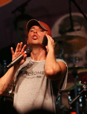 Kenny Chesney at Sloppy Joes Bar photo - Duval Street, Key West